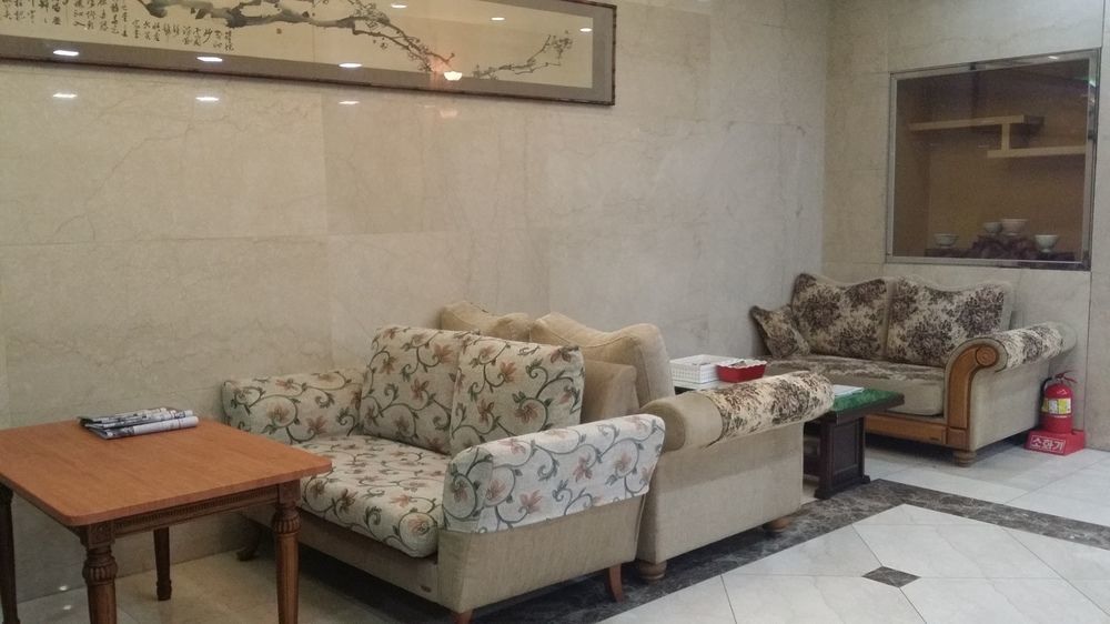 Gallery Tourist Hotel Cheongju Exterior photo