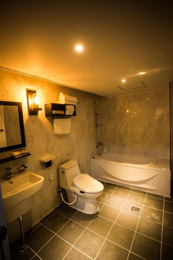Gallery Tourist Hotel Cheongju Exterior photo