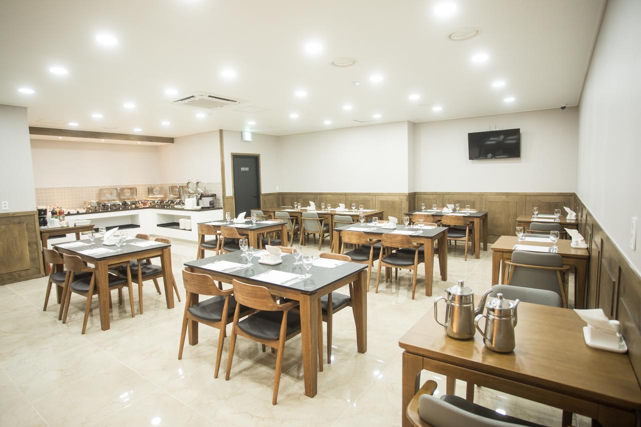 Gallery Tourist Hotel Cheongju Exterior photo