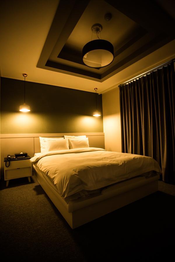 Gallery Tourist Hotel Cheongju Exterior photo
