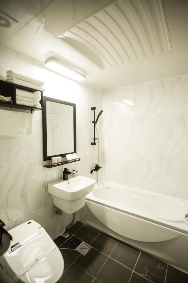 Gallery Tourist Hotel Cheongju Exterior photo