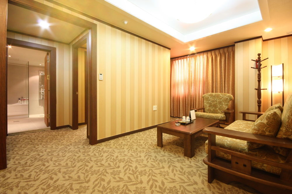 Gallery Tourist Hotel Cheongju Exterior photo