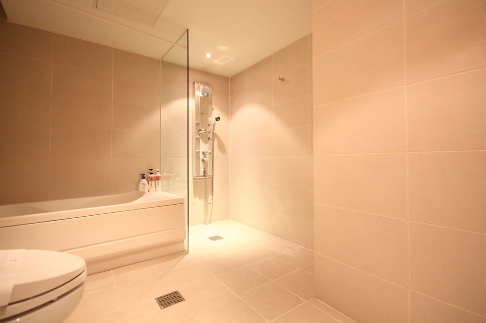 Gallery Tourist Hotel Cheongju Exterior photo